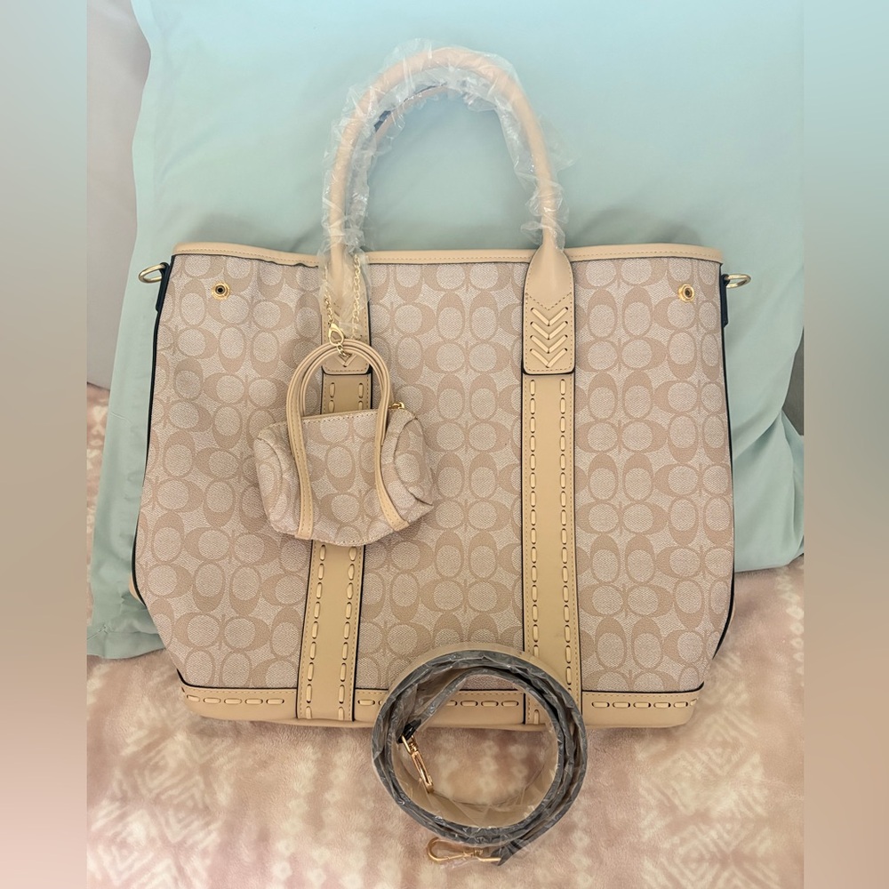 Elegant Beige Tote Bag